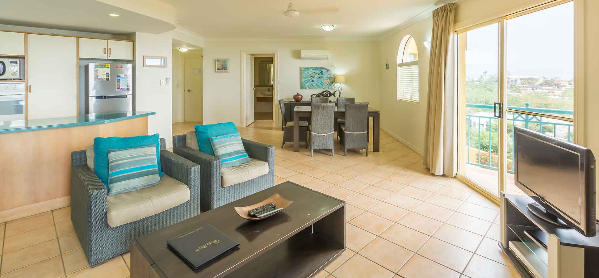 airlie beach apartments two bedroom