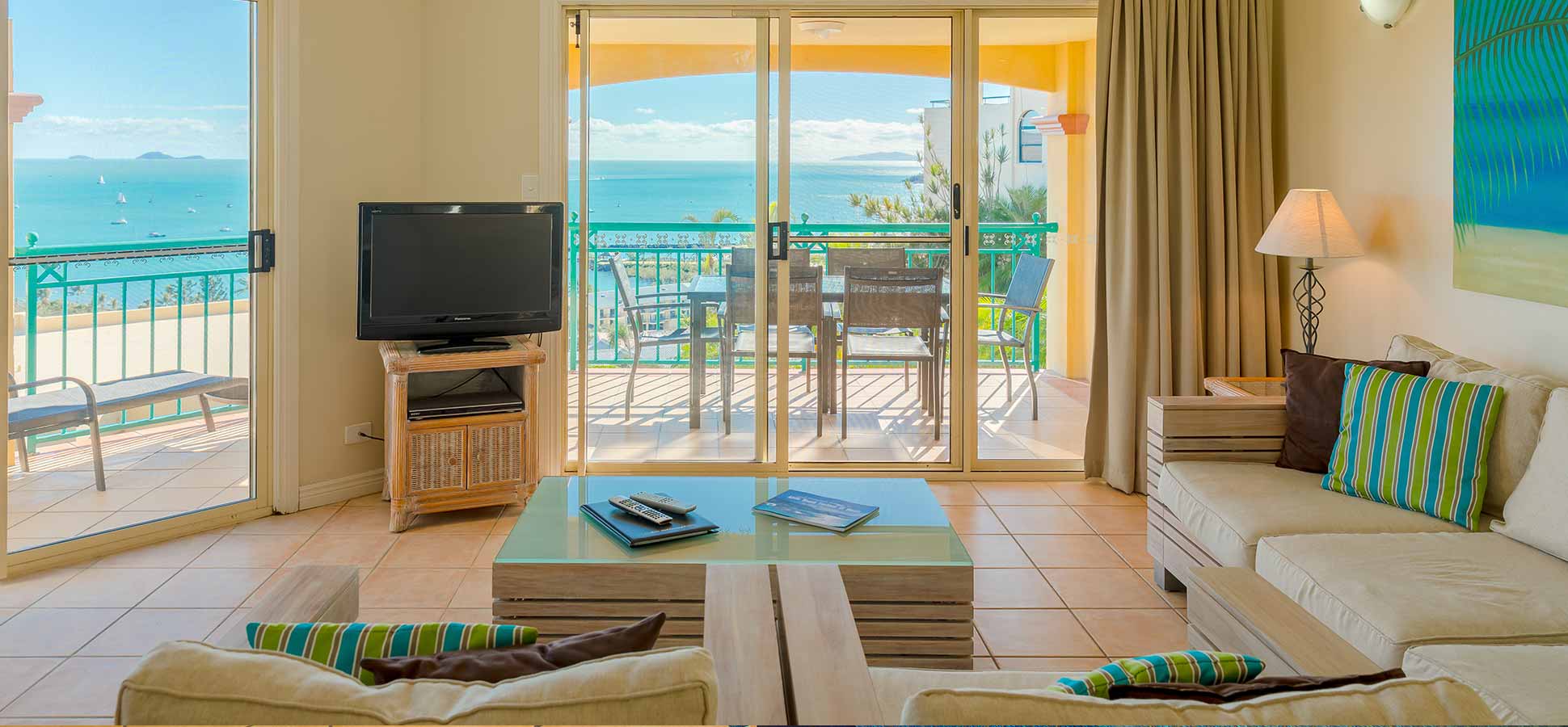 airlie beach apartments three bedroom