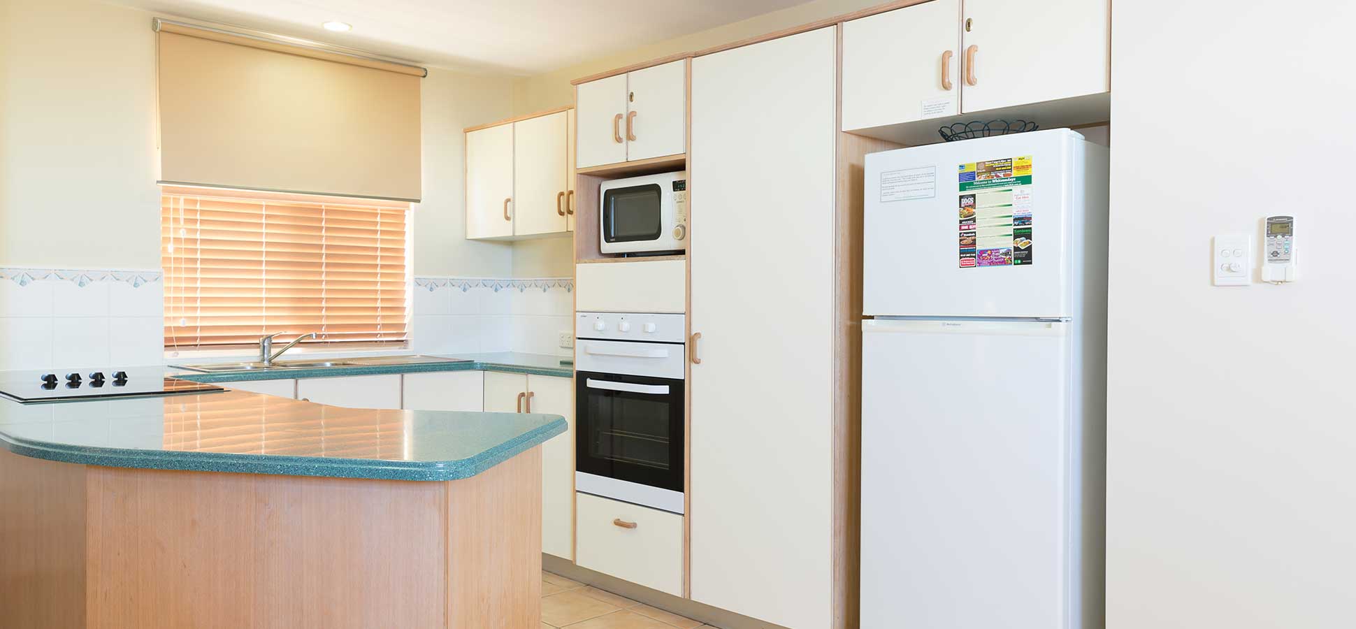 three bedroom airlie beach accommodation