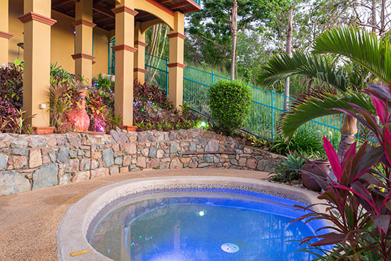 toscana village resort airlie beach pool