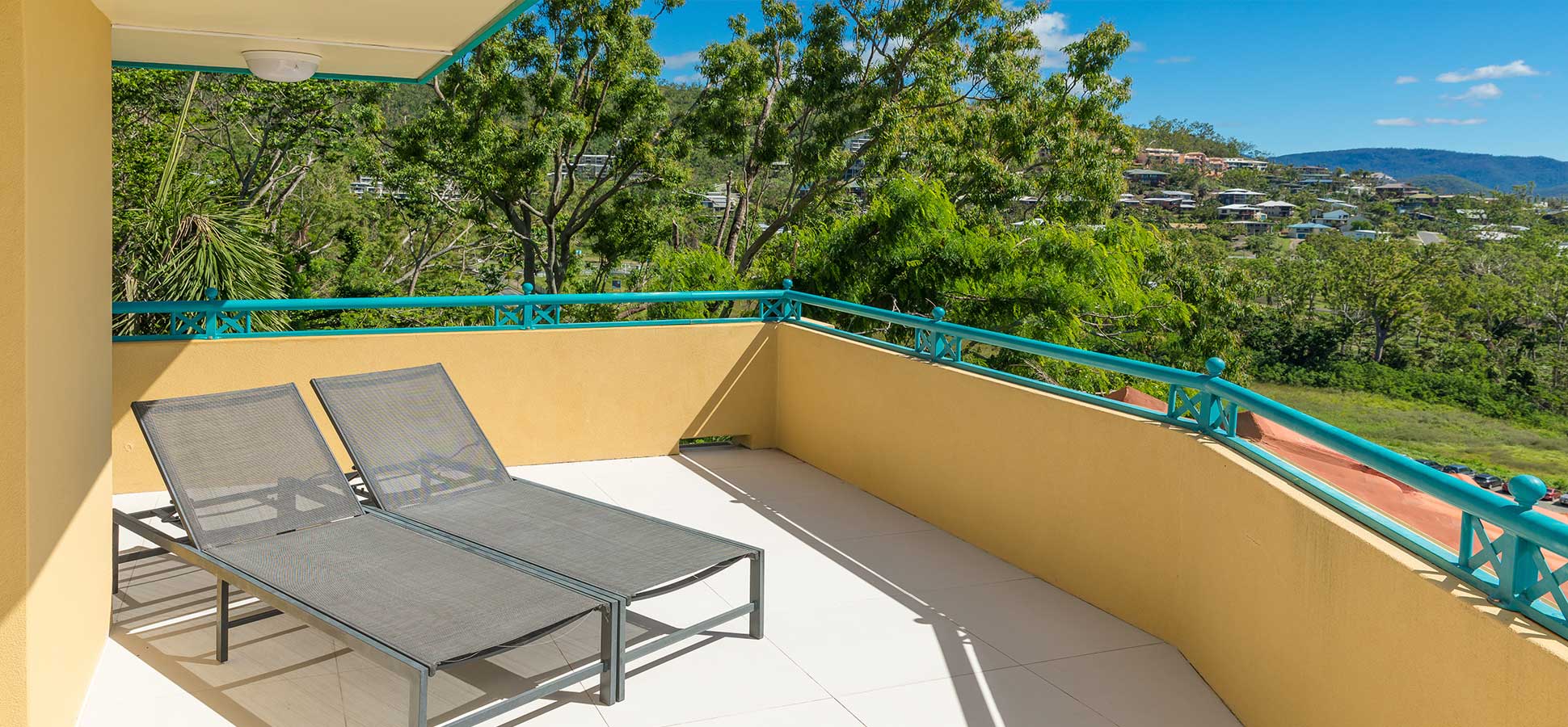 penthouse apartments airlie beach